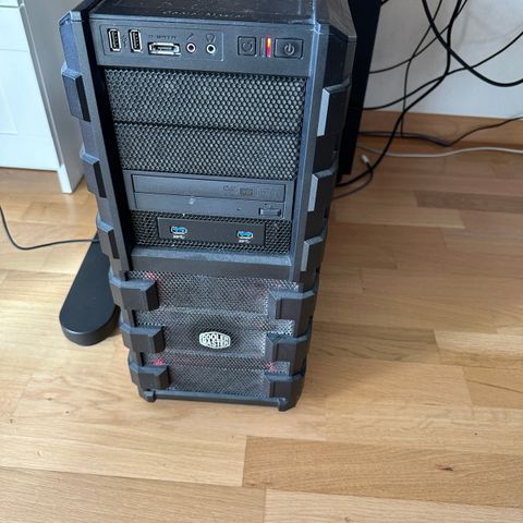 Gaming pc med gtx 970, i7-2600k og 8gb RAM