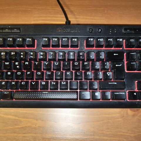 Corsair Cherry MX red switch