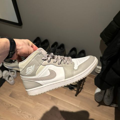 Nike Jordan Mid