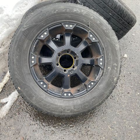 Sommer dekk  275 / 60 R 18