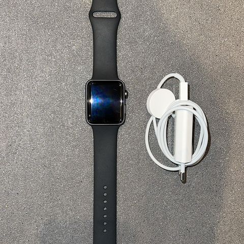 Apple watch - Series 3 42’’