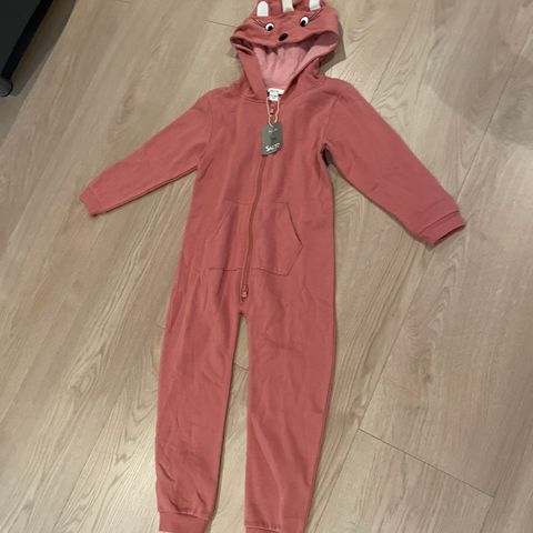 Onepiece str 5-6 år