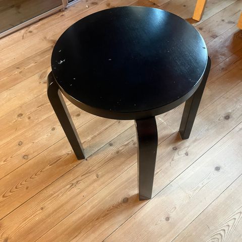 Alvar Aalto stool 60