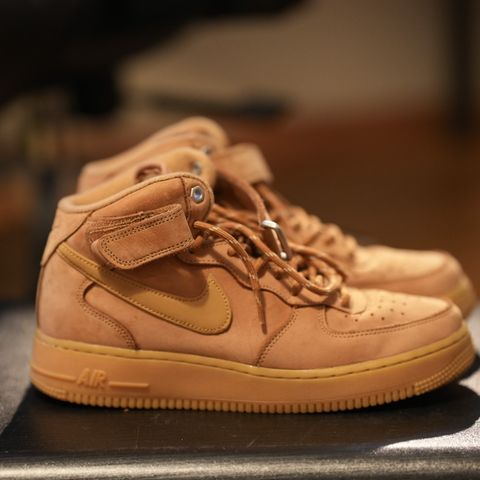 Nike Air Force 1 Mid Wheat 41 US8