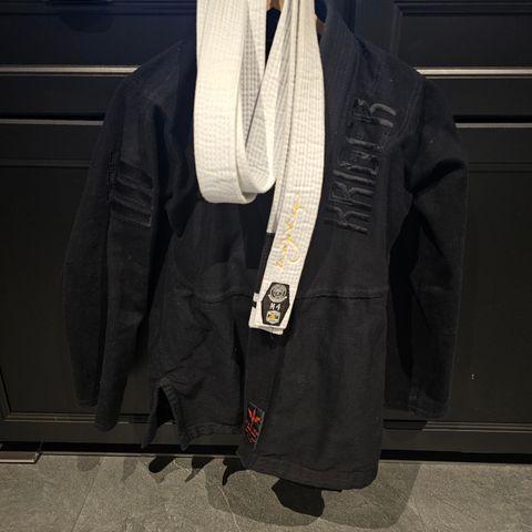 GI Jiu Jitsu M4 junior drakt