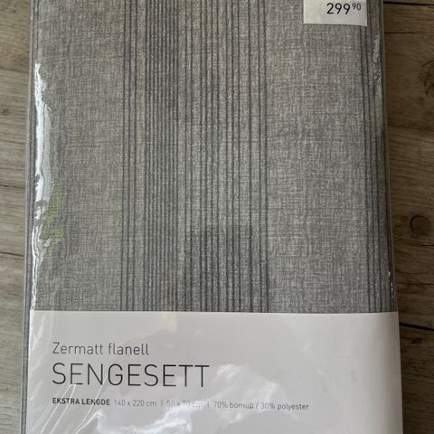 Flanell sengesett, nytt og uåpnet. 140 x 220