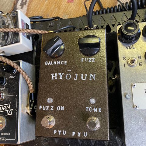 Pyu pyu Hyojun selges! (Ibanez standardfuzz/superfuzz)