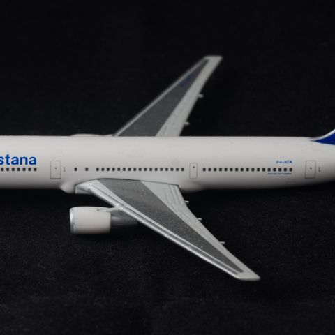 Air Astana Boeing 767-300 1:500