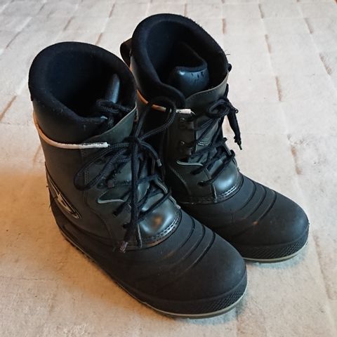 Snowboard boots str 43