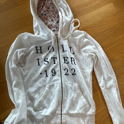 Hollister hettejakke størrelse XS