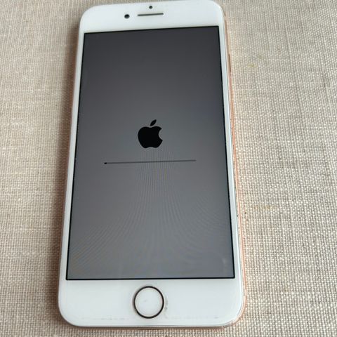 iPhone 8, meget pent brukt, 64GB, Rose gold