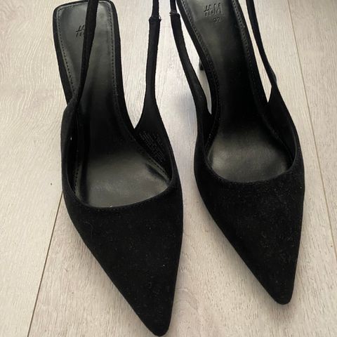 Ubrukte pumps fra H&M