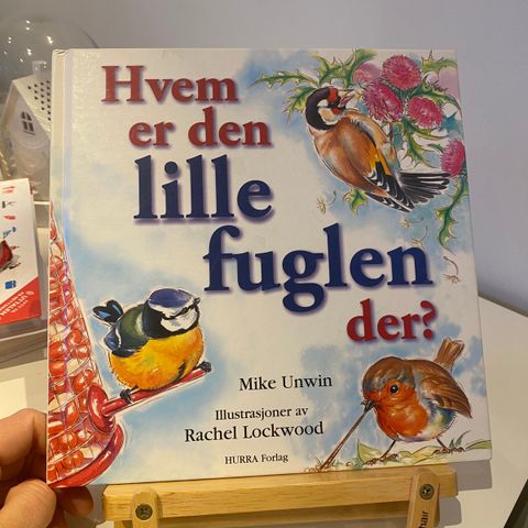 Barnebøker Hvem er den lille fuglen der ?