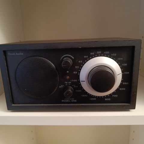 Tivoli Audio Model One selges