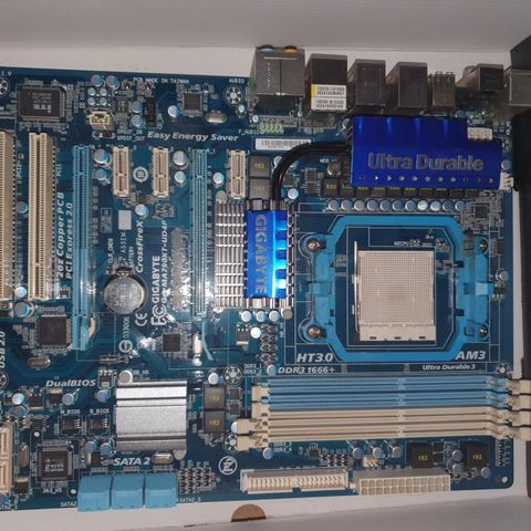 Gigabyte GA-MA790XT-UD4P (Socket AM3) selges