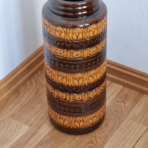 Vintage gulvvase/ vase til salgs