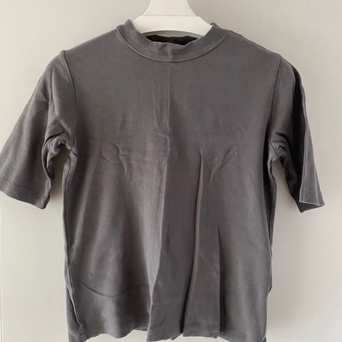 MUJI t-skjorte (high-necked)