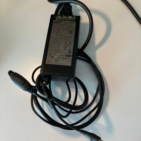 Samsung AC/DC Power adapter, lader SAD04914F-UV
