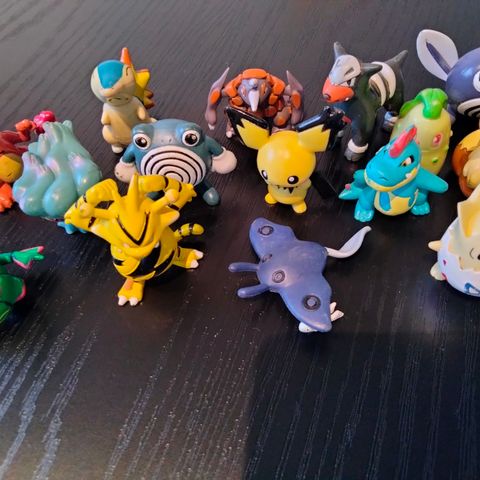 POKEMON og diverse andre figurer