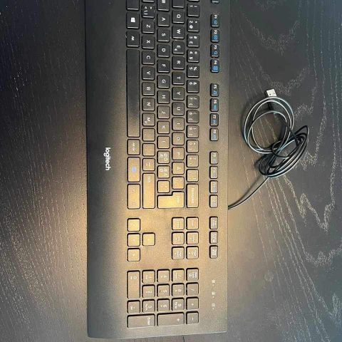 Logitech tastatur