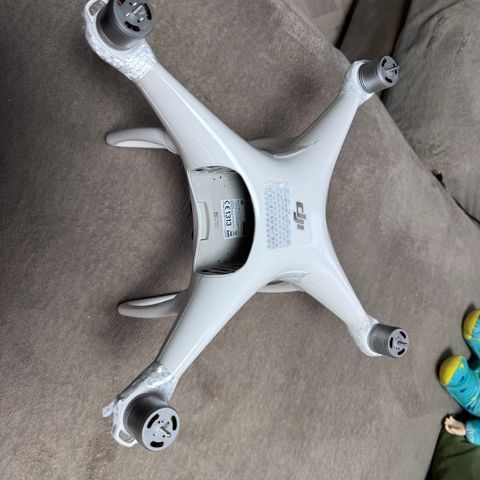 DJI PHANTOM 4 - DRONE FOR DELER - GI BUD - GIVE YOUR OFFER