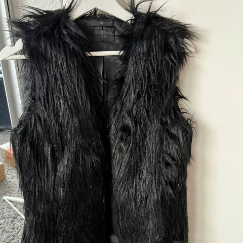 Ny Tiger of Sweden vest Faux Fur str 36