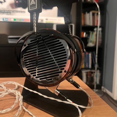 Audeze LCD-4