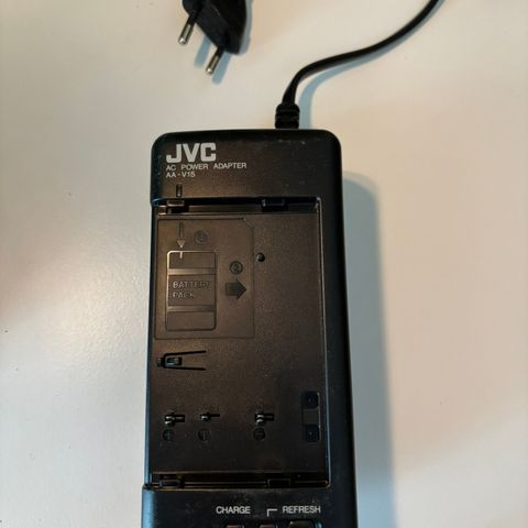 JVC AC Power Adapter; batterilader