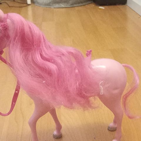Barbie hest