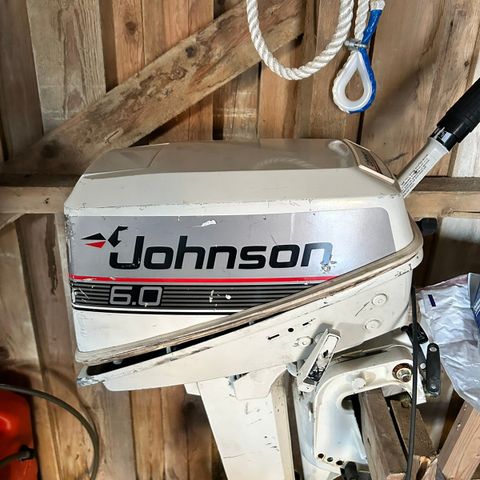 Johnsson 6HP påhengsmotor selges som deler