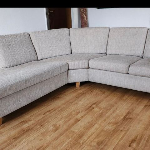 FRI FRAKT + RENSET | grå/beige sjeselong sofa