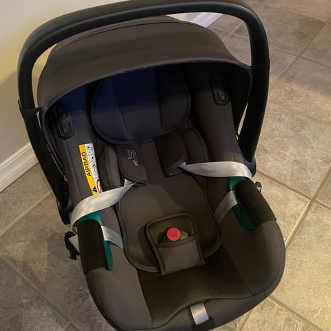 Britax Baby-Safe iSense bilstol + Flex Base iSense