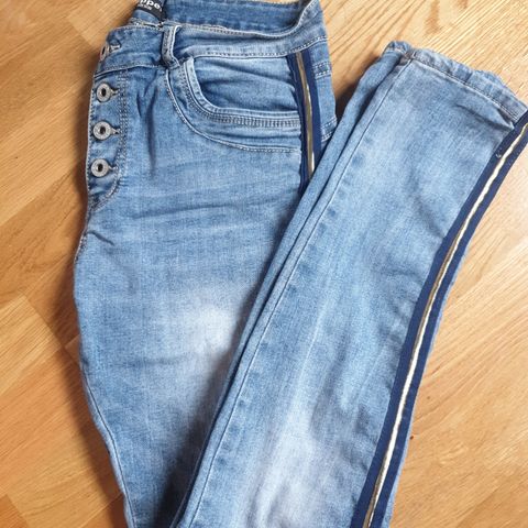 Pepper jeans