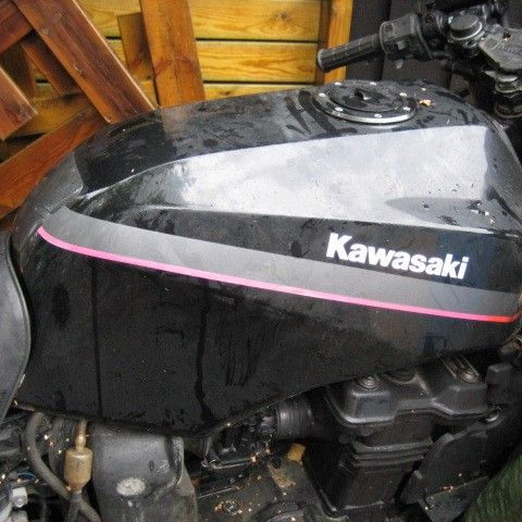 86 KAWASAKI GPZ 900 R NINJA DELER