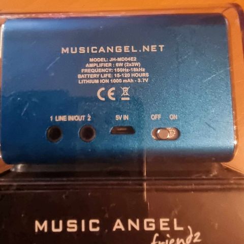 2 stk Music Angel Friendz Stereo høyttalere selges.