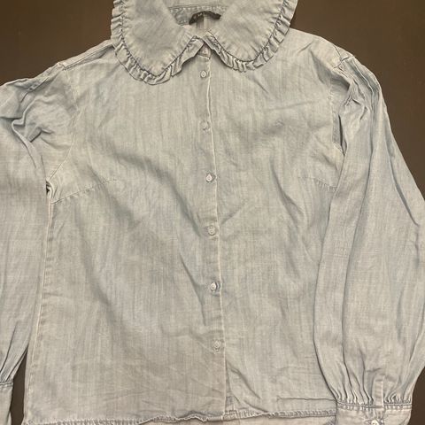 Søt ola bluse/ skjorte . Str.38. Kr.150,-