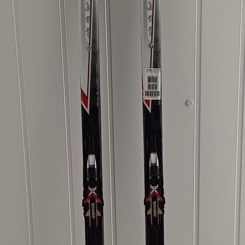 ÅPEN FOR BUD! Madshus ski 195 cm + Exel skistaver 140 cm