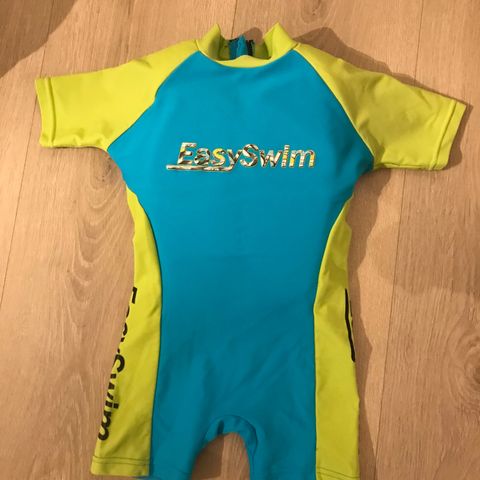 EasySwim svømmedrakt. Passer til 5-7 åringer / 20-27 kg