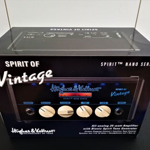 Selges Helt Nye Gitartopp Hughes & Kettner Spiritnano 25W + Vox BC 108 Kabinett