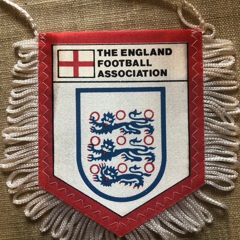 England - vintage minivimpel