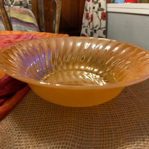 ANCHOR HOCKING Fire King, Swirl Serving Bowl