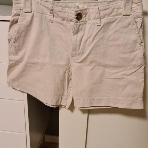 2 shorts