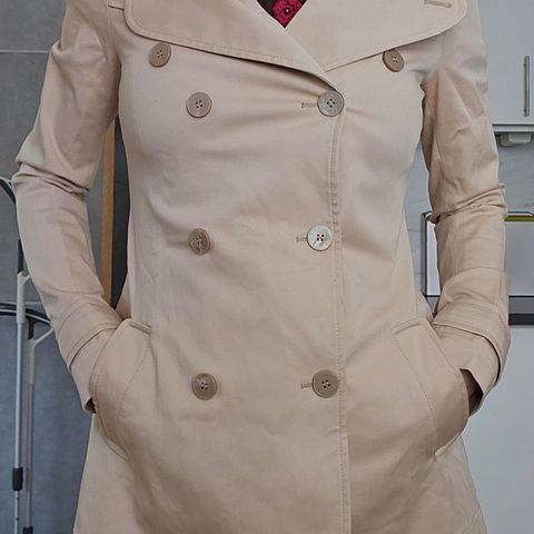 Nydelig Patrizia Pepe jakke trenchcoat, str S