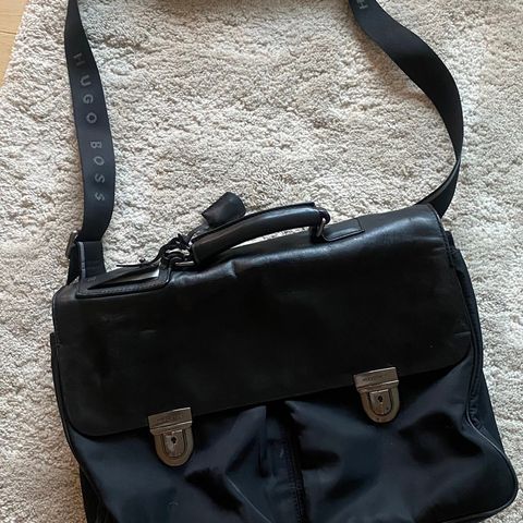 Hugo Boss Skulderveske/Messenger bag i skinn