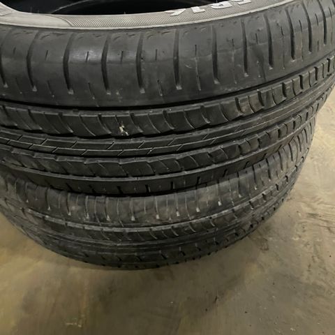 Sommerdekk 215/65R16