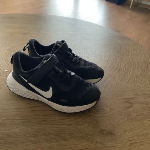 Nike joggesko str.27,5