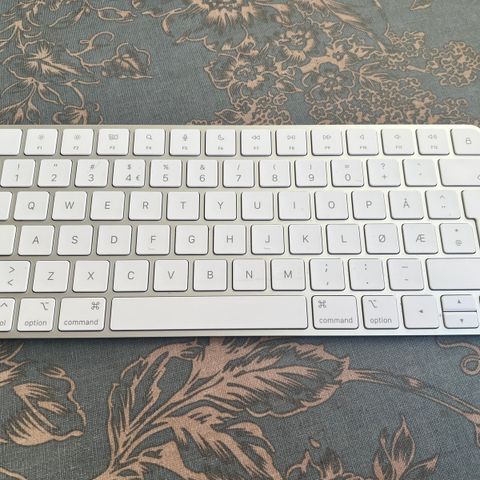 Apple Magic Keyboard Norsk m/ladekabel (USB-C - Lightning)