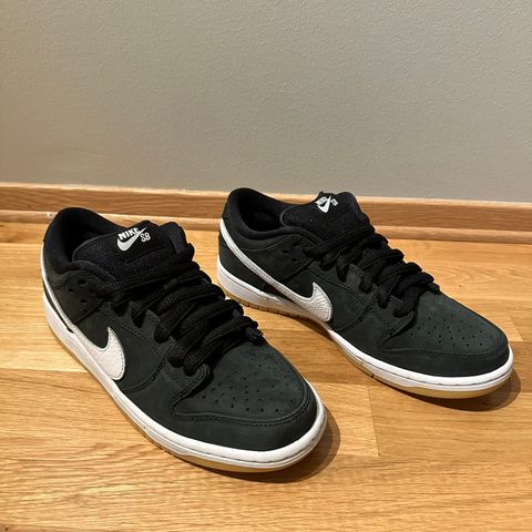 Nike SB Dunk Low Pro Iso "Black Gum" (Str 41)