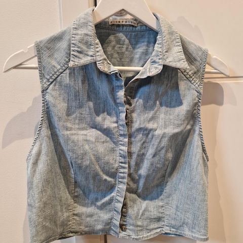 Cropped denim topp