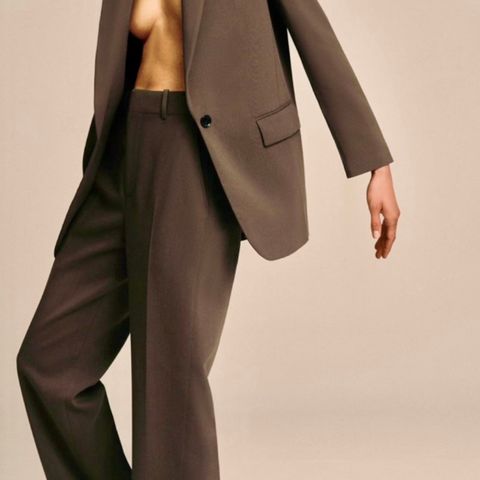 Ny lekker dress; jakke og bukse fra Zara strl XL
